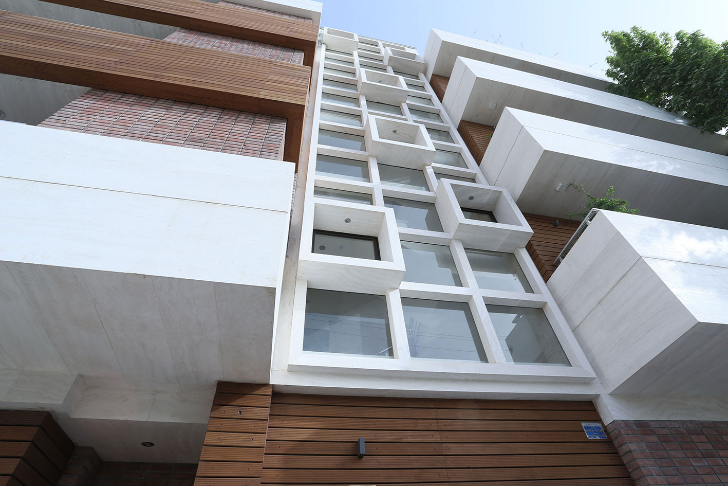 picture no. 1 ofApartment No. 02 project, designed by Ahmad Ghodsimanesh & Partners