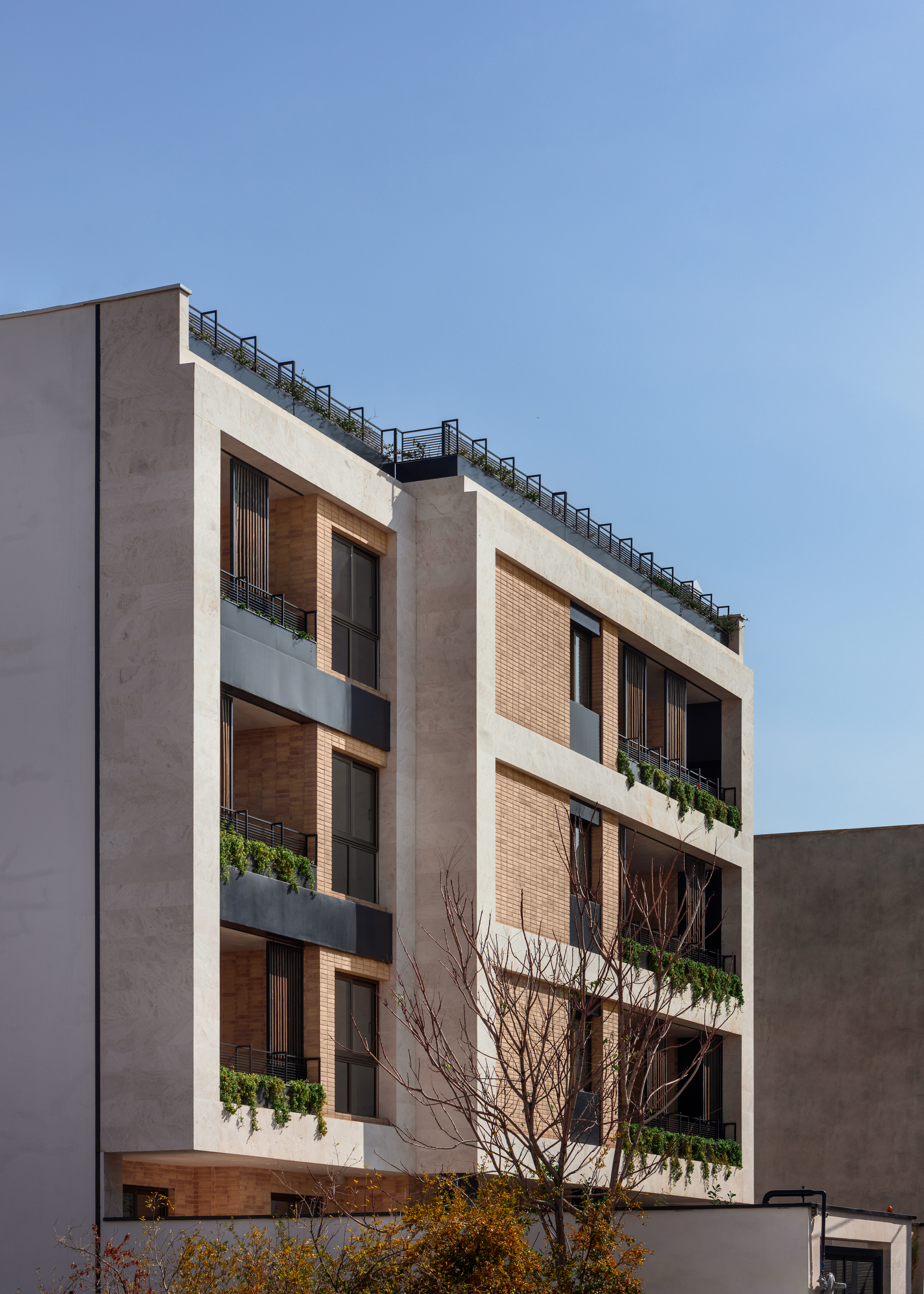 picture no. 12 ofApartment No. 05 project, designed by Ahmad Ghodsimanesh & Partners